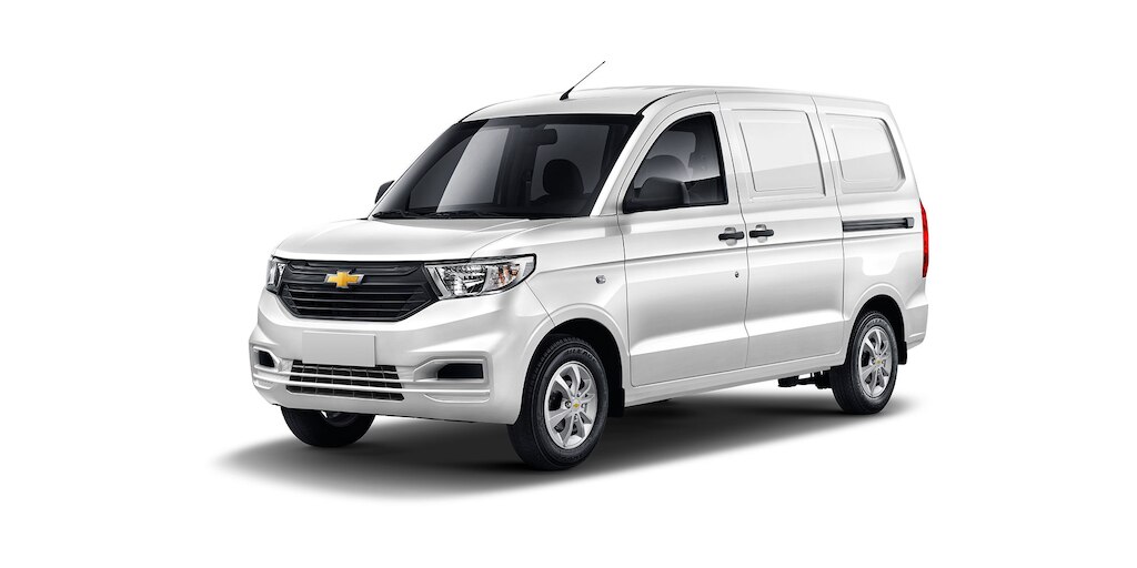 Chevrolet Tornado Van 2023 en color blanco